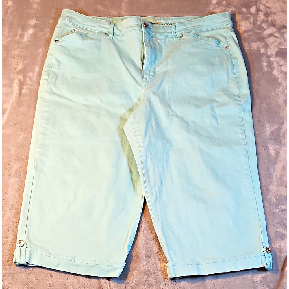 Gloria Vanderbilt Women's Short Size 16